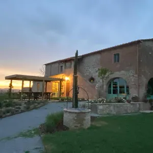 Alloggio per agriturismo Podere Grotta Antica, Chiusi